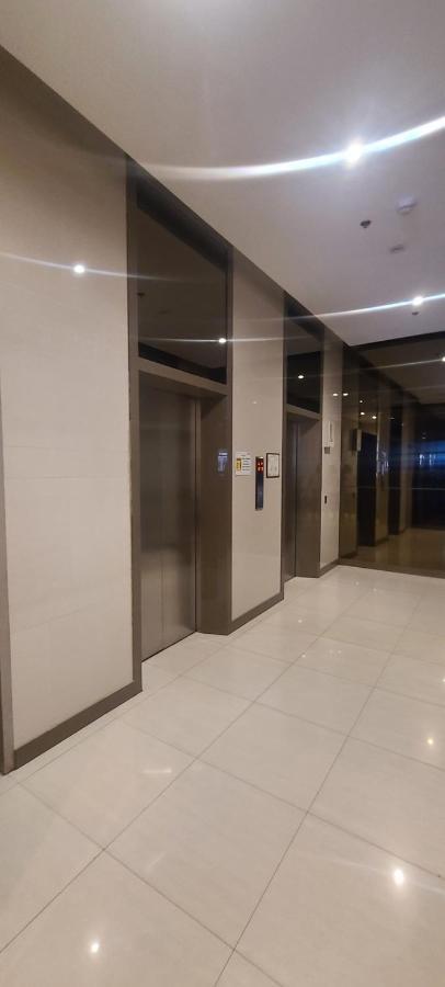 Avida Tower Free Airport Pick Up For 3 Nights Stay Or More Davao City Eksteriør bilde