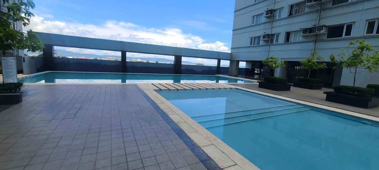 Avida Tower Free Airport Pick Up For 3 Nights Stay Or More Davao City Eksteriør bilde
